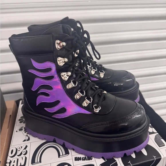 HELIOS PURPLE HOLOGRAM FLAME BOOTS - Picture 1 of 9
